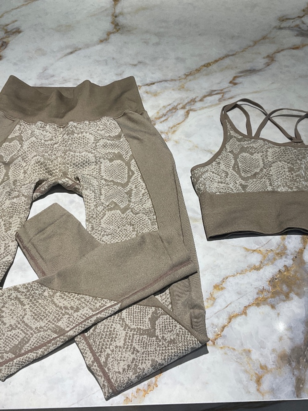 Women’s activewear